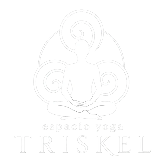 espacio yoga triskel en blanco
